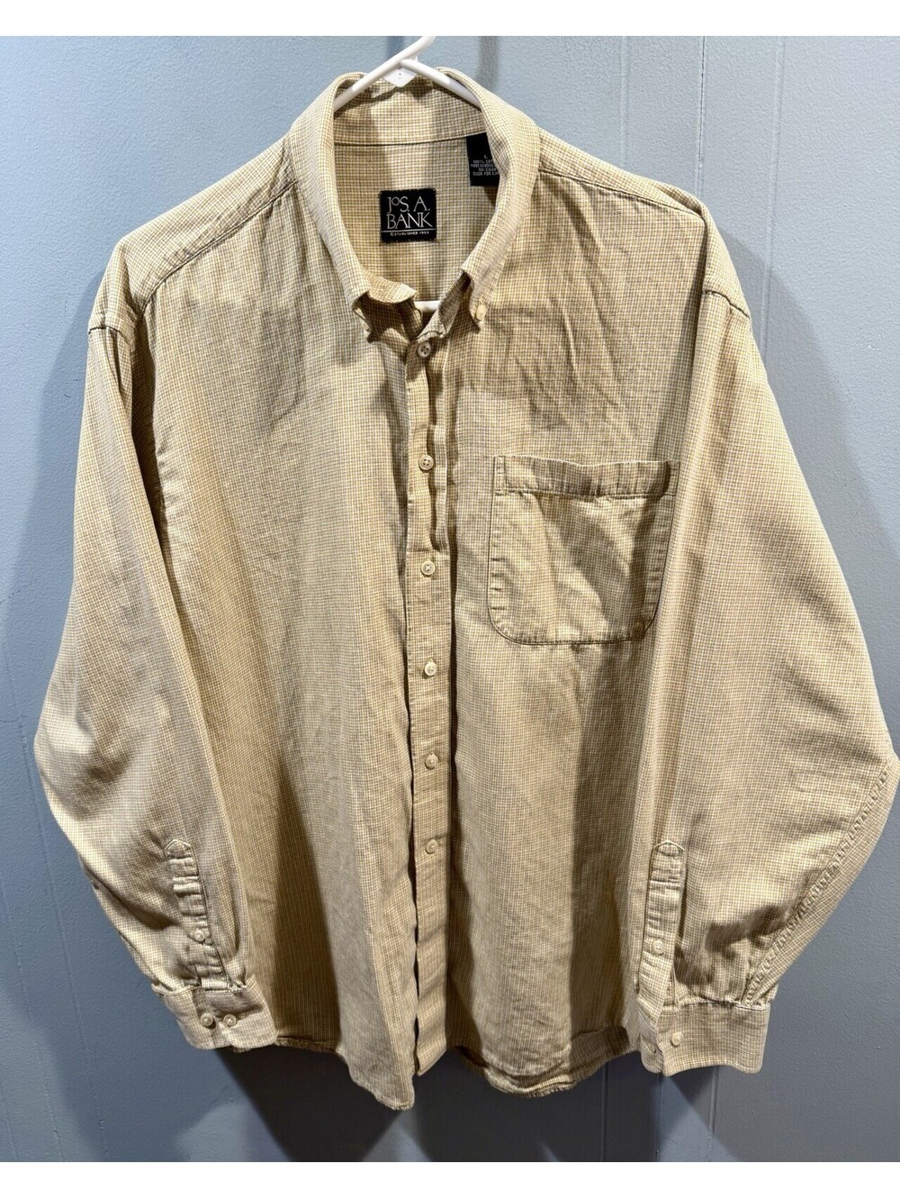 Mens Jos A Bank Long Sleeve Button Up Shirt Size Large Casual Dress Work Shirt